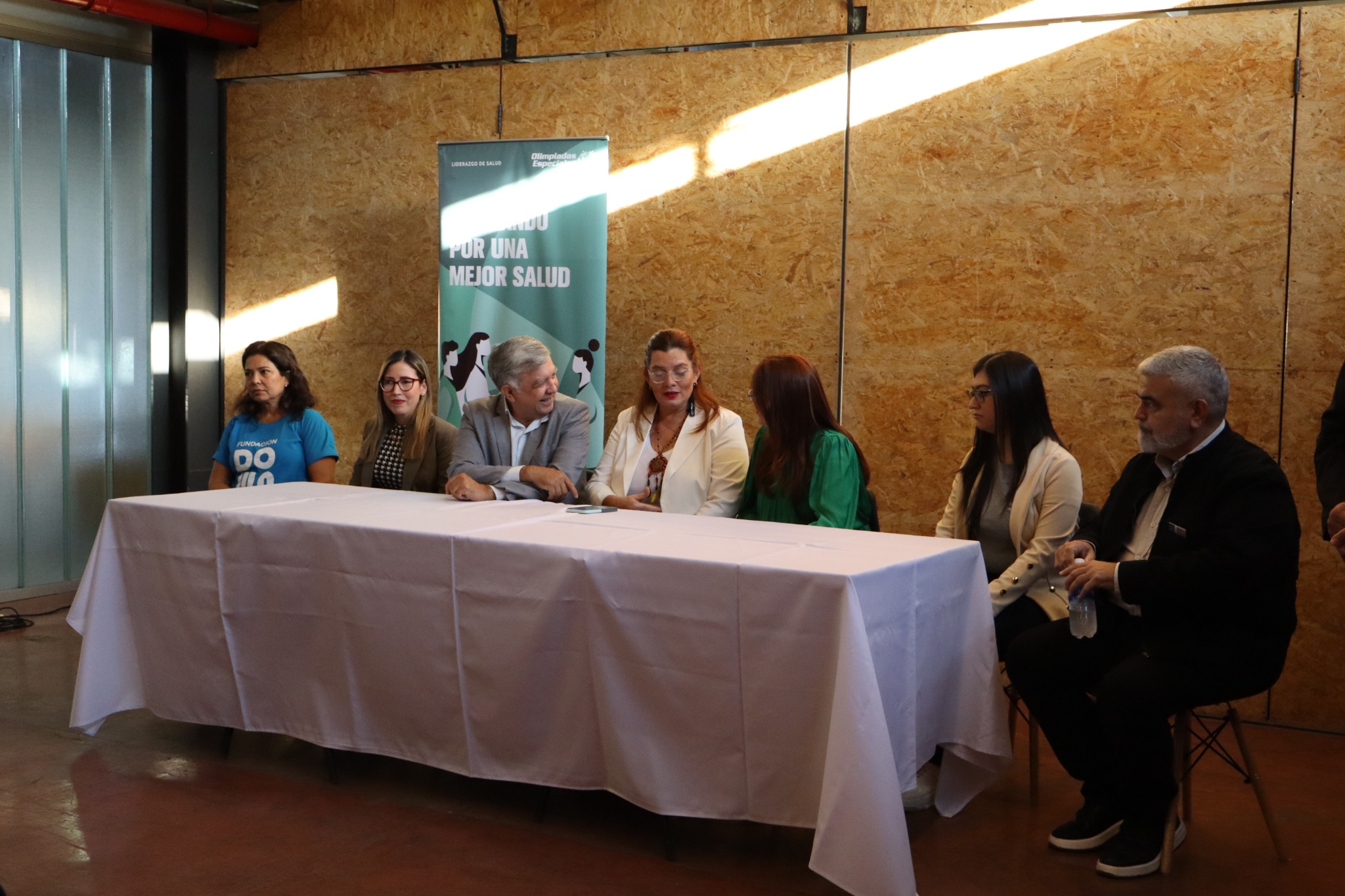 Autoridades y representantes presentes